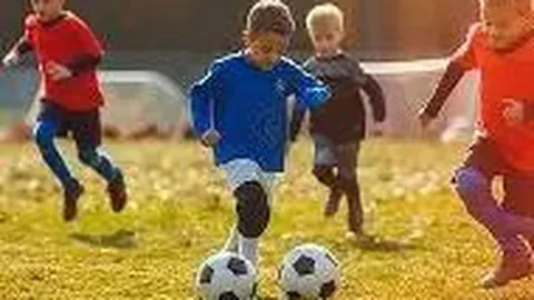 曼联官方揭秘：萨比策下半赛季将穿15号球衣，职业生涯首次亮相！