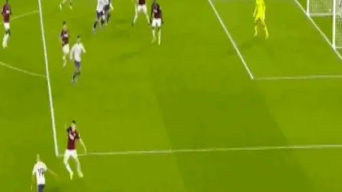 库库雷利亚建功红牌离场，切尔西主场险胜夺冠